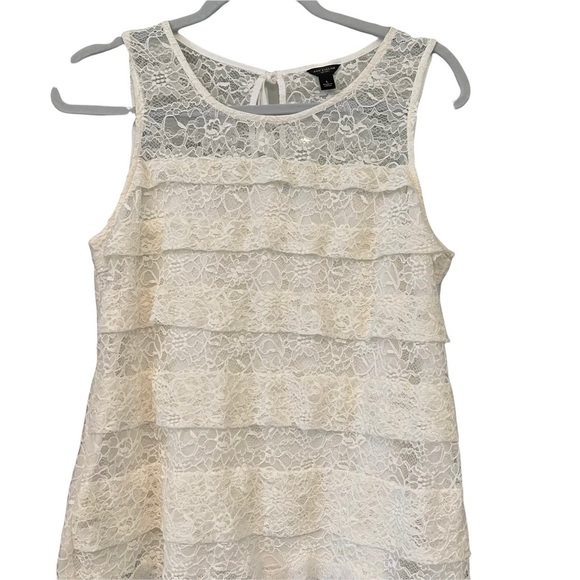 Ann Taylor Off White Tiered Lace Sleeveless Top - Picture 3 of 12